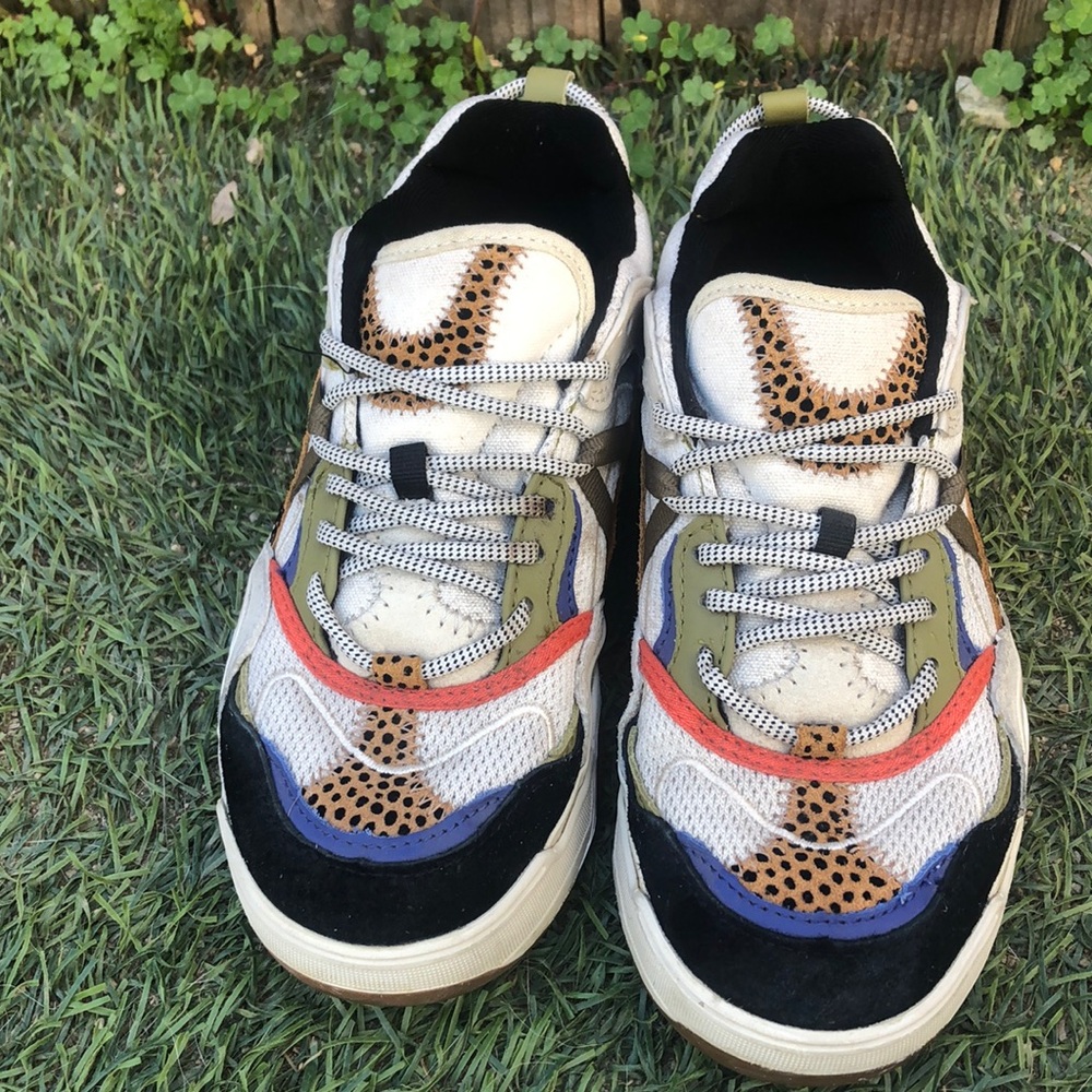 Vans sneakers